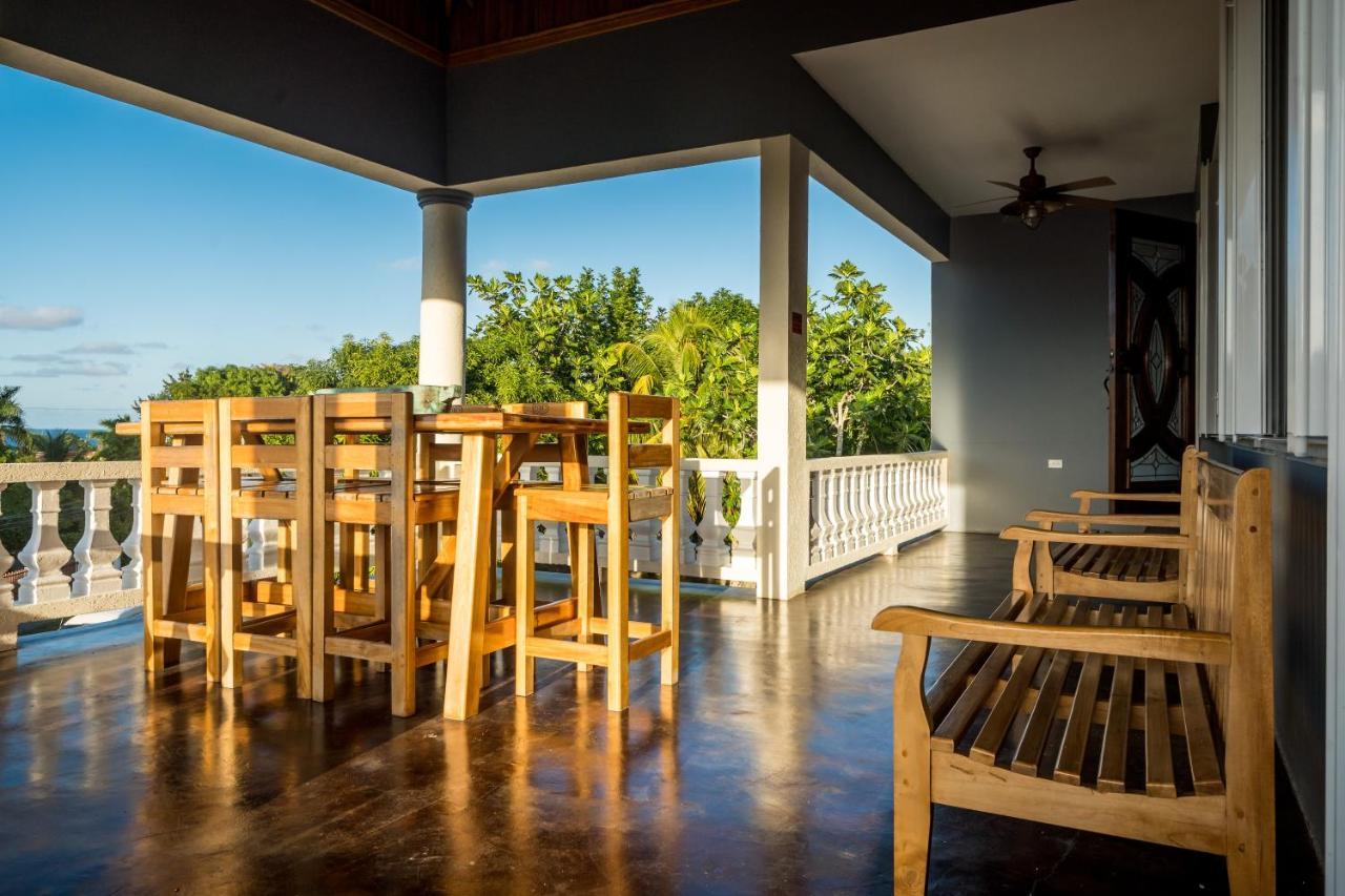לוסאה Blue Paloma Bed & Breakfast מראה חיצוני תמונה