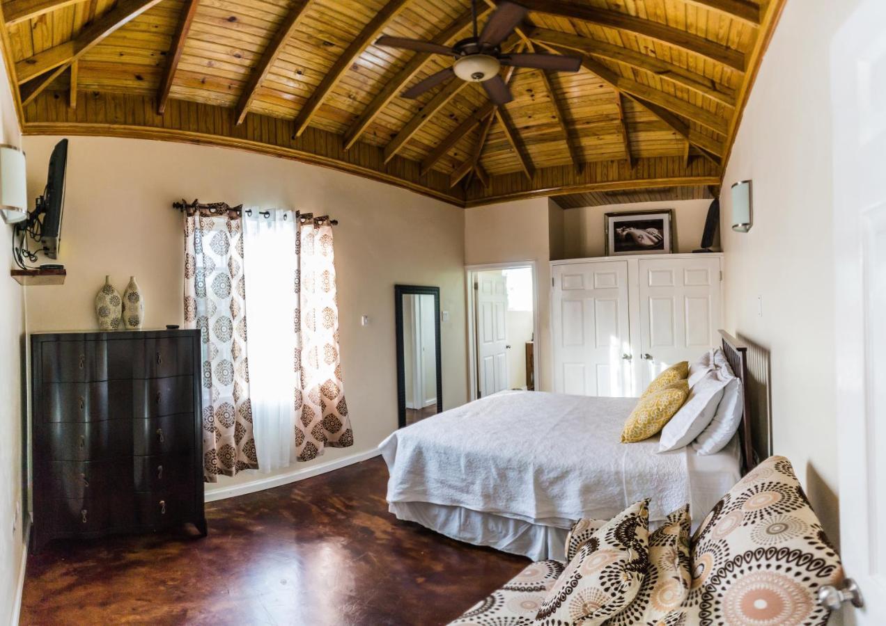 לוסאה Blue Paloma Bed & Breakfast מראה חיצוני תמונה
